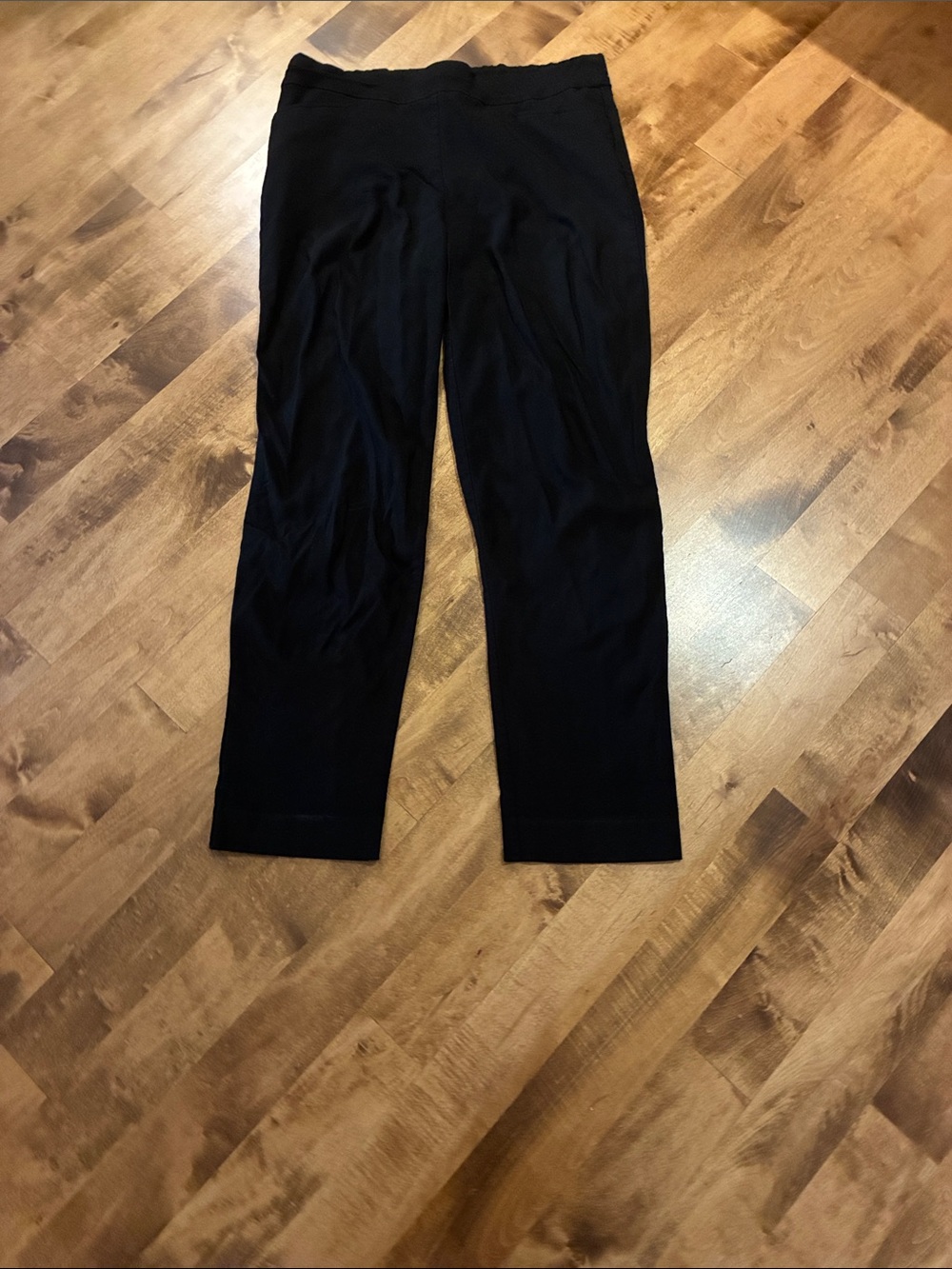 Chico's Black Capri Pull-On Leggings